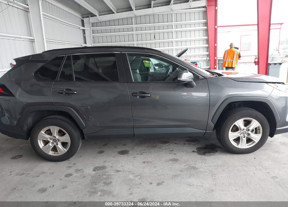 2021 TOYOTA RAV4 XLE VIN: 2T3W1RFV0MC151549