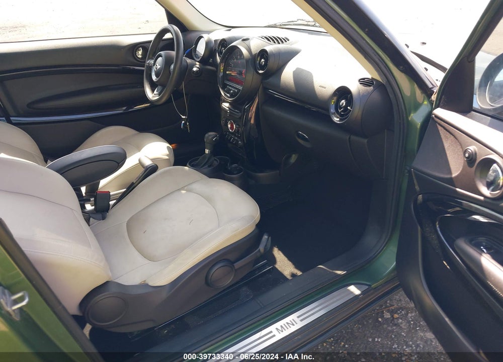 2015 MINI PACEMAN COOPER VIN: WMWSS1C50FWN95189