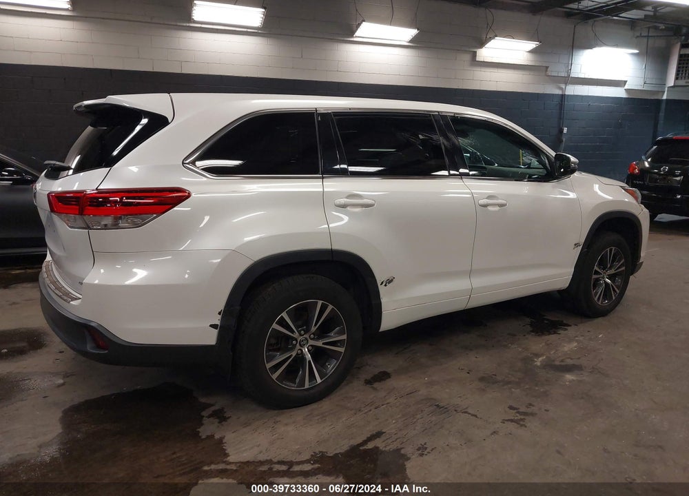 2017 TOYOTA HIGHLANDER LE VIN: 5TDBZRFH0HS423170