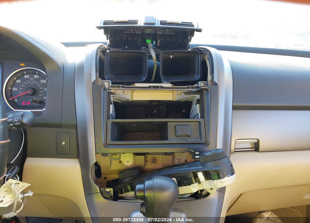 2008 HONDA CR-V LX VIN: JHLRE38358C003062