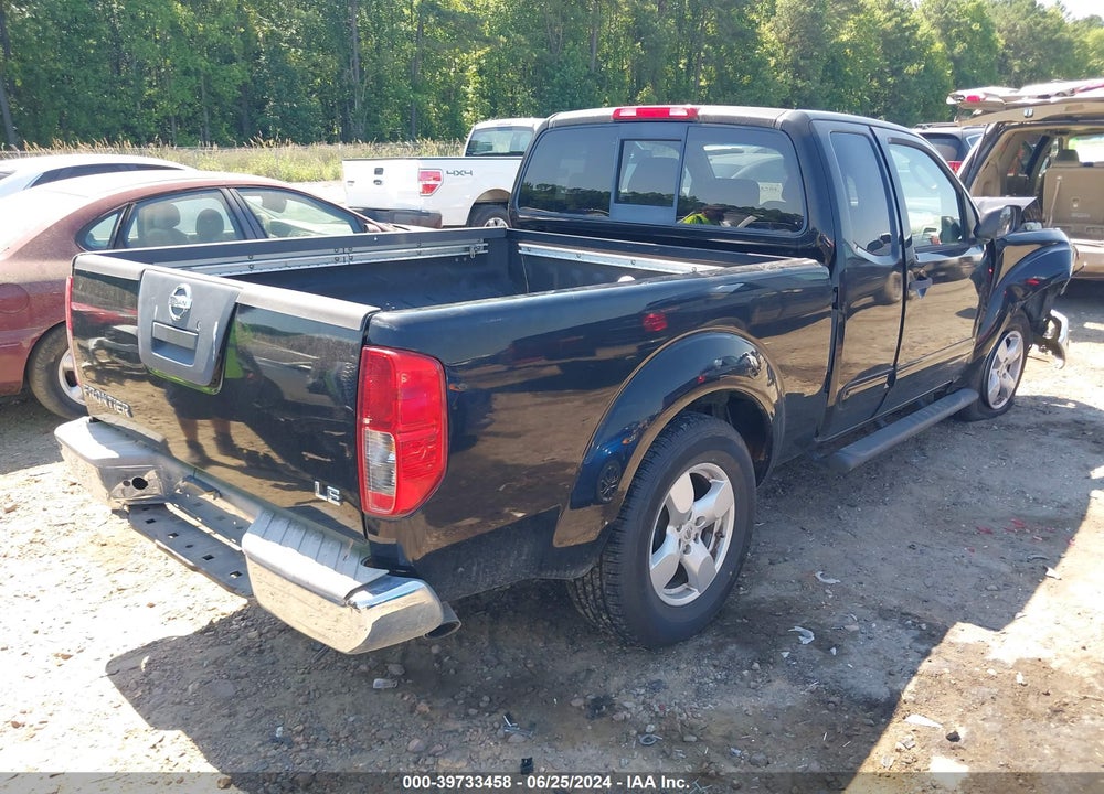 2005 NISSAN FRONTIER LE VIN: 1N6AD06U85C435824
