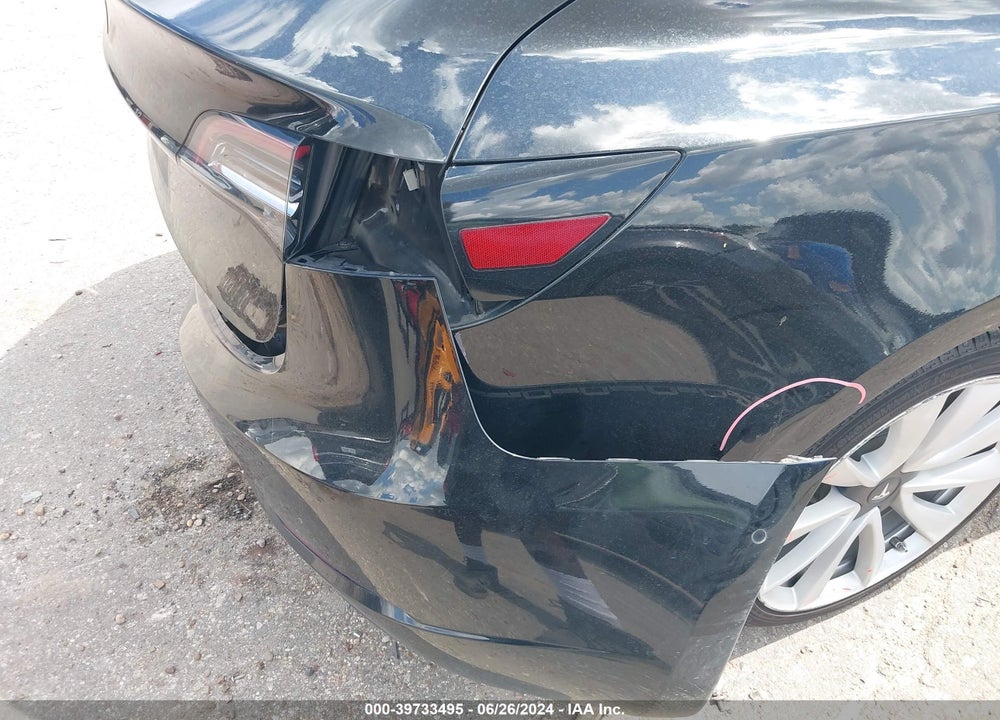 2020 TESLA MODEL 3 STANDARD RANGE PLUS REAR-WHEEL DRIVE/STANDARD RANGE REAR-WHEEL DRIVE VIN: 5YJ3E1EA5LF615736