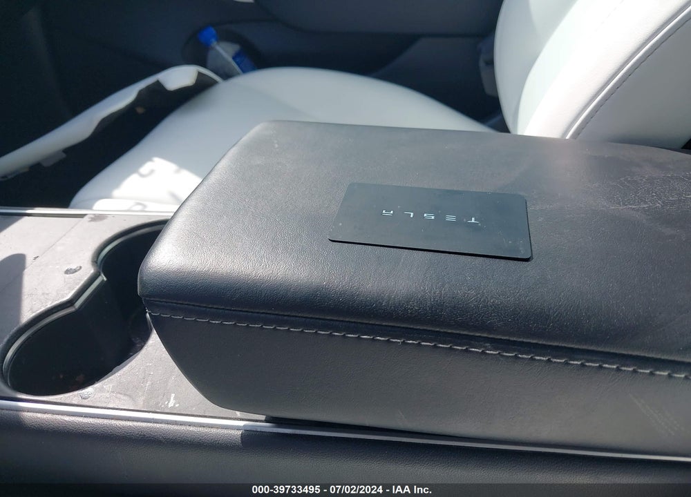2020 TESLA MODEL 3 STANDARD RANGE PLUS REAR-WHEEL DRIVE/STANDARD RANGE REAR-WHEEL DRIVE VIN: 5YJ3E1EA5LF615736