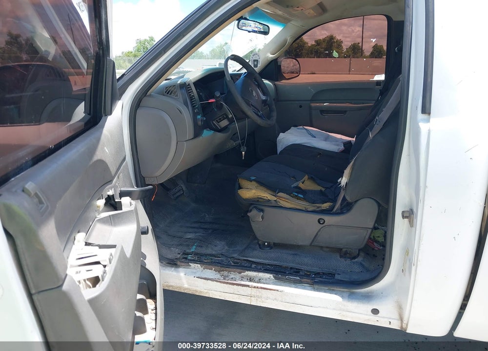 2010 CHEVROLET SILVERADO 1500 WORK TRUCK VIN: 1GCPCPEA0AZ285179