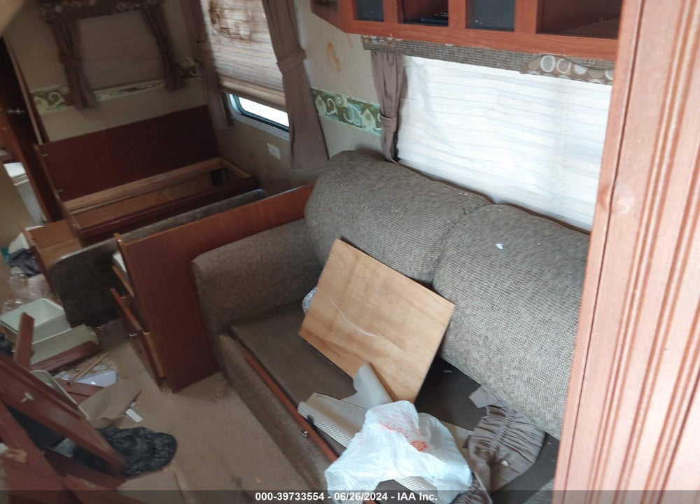 2010 CROSSROADS 5TH WHEEL TRAILER VIN: 4V0FC2529AA010521
