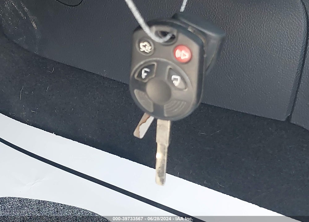 2018 FORD FOCUS S VIN: 1FADP3E23JL275246