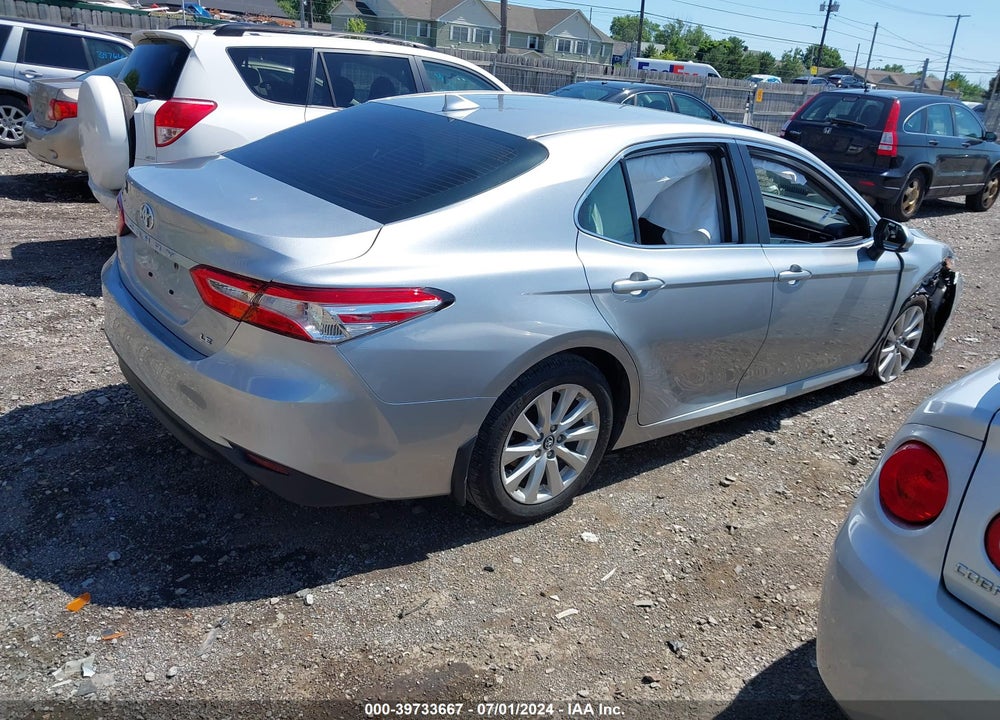 2020 TOYOTA CAMRY LE VIN: 4T1C11AK5LU884185