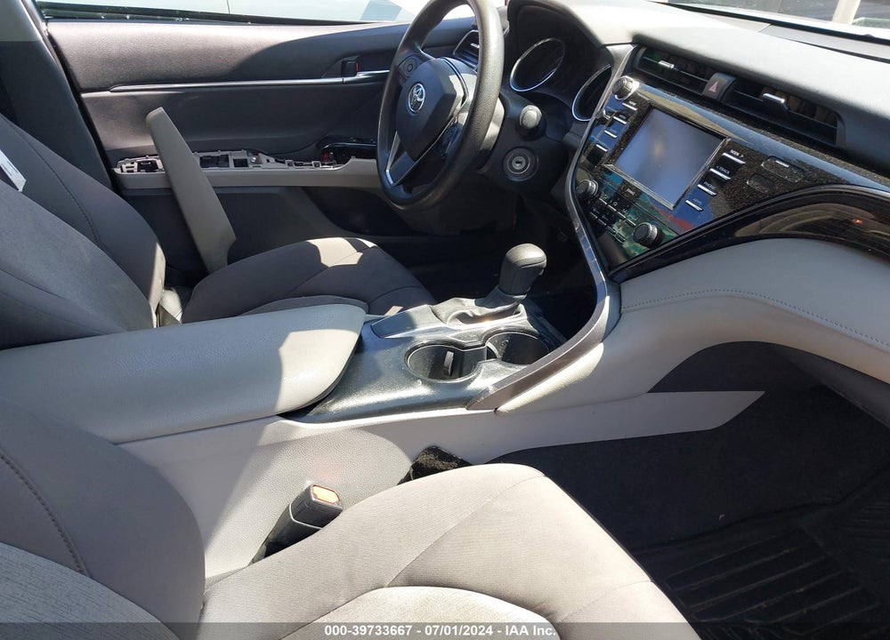 2020 TOYOTA CAMRY LE VIN: 4T1C11AK5LU884185