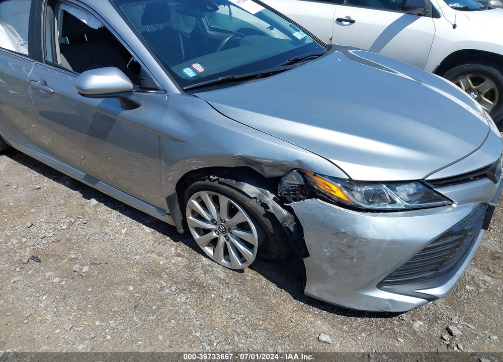 2020 TOYOTA CAMRY LE VIN: 4T1C11AK5LU884185