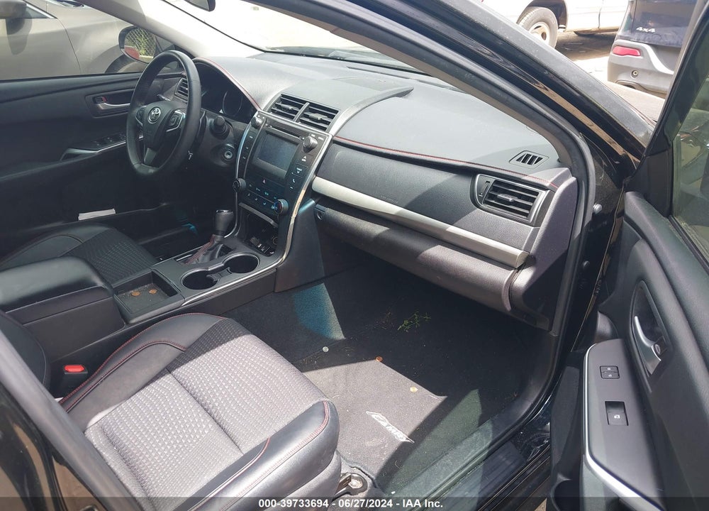 2015 TOYOTA CAMRY SE VIN: 4T1BF1FKXFU488084