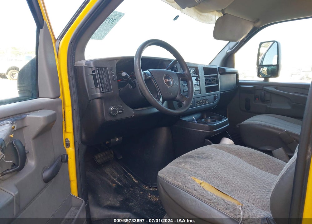 2008 GMC SAVANA CUTAWAY WORK VAN VIN: 1GDJG31KX81904425