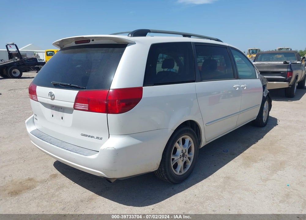 2005 TOYOTA SIENNA XLE VIN: 5TDZA22C85S232390
