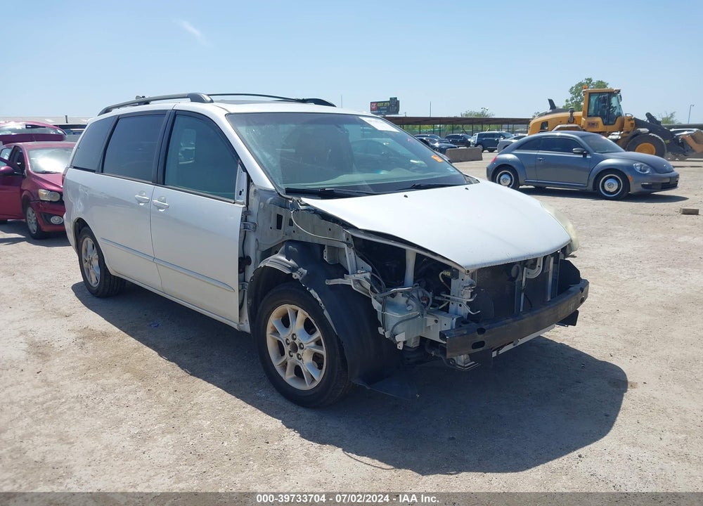 2005 TOYOTA SIENNA XLE VIN: 5TDZA22C85S232390