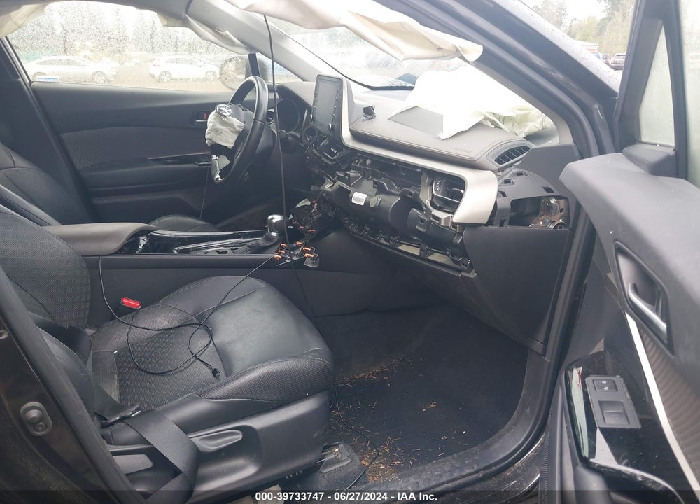 2020 TOYOTA C-HR LIMITED VIN: JTNKHMBX4L1081209