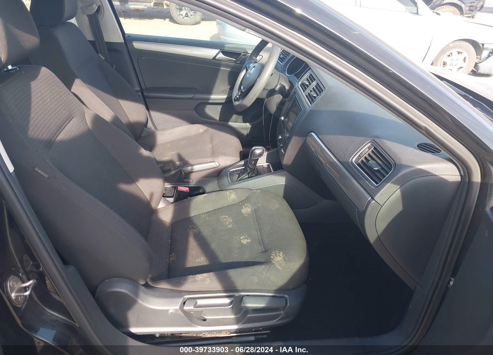2016 VOLKSWAGEN JETTA 1.4T SE VIN: 3VWD67AJ9GM269490