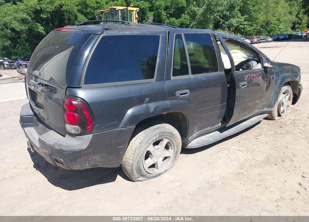 2006 CHEVROLET TRAILBLAZER LS VIN: 1GNDT13S862281626