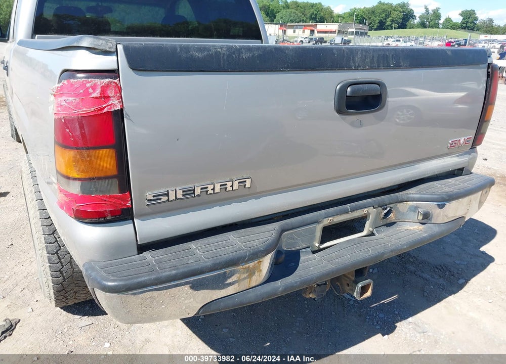 2006 GMC SIERRA 1500 SL VIN: 2GTEK13V961268121