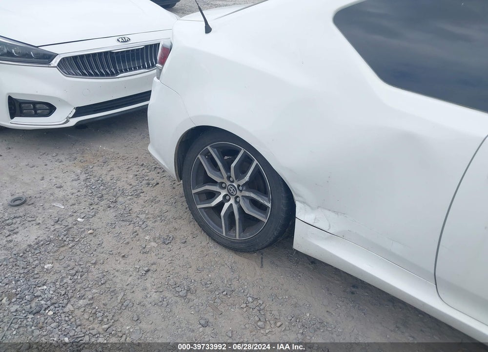 2016 SCION TC VIN: JTKJF5C78GJ015612
