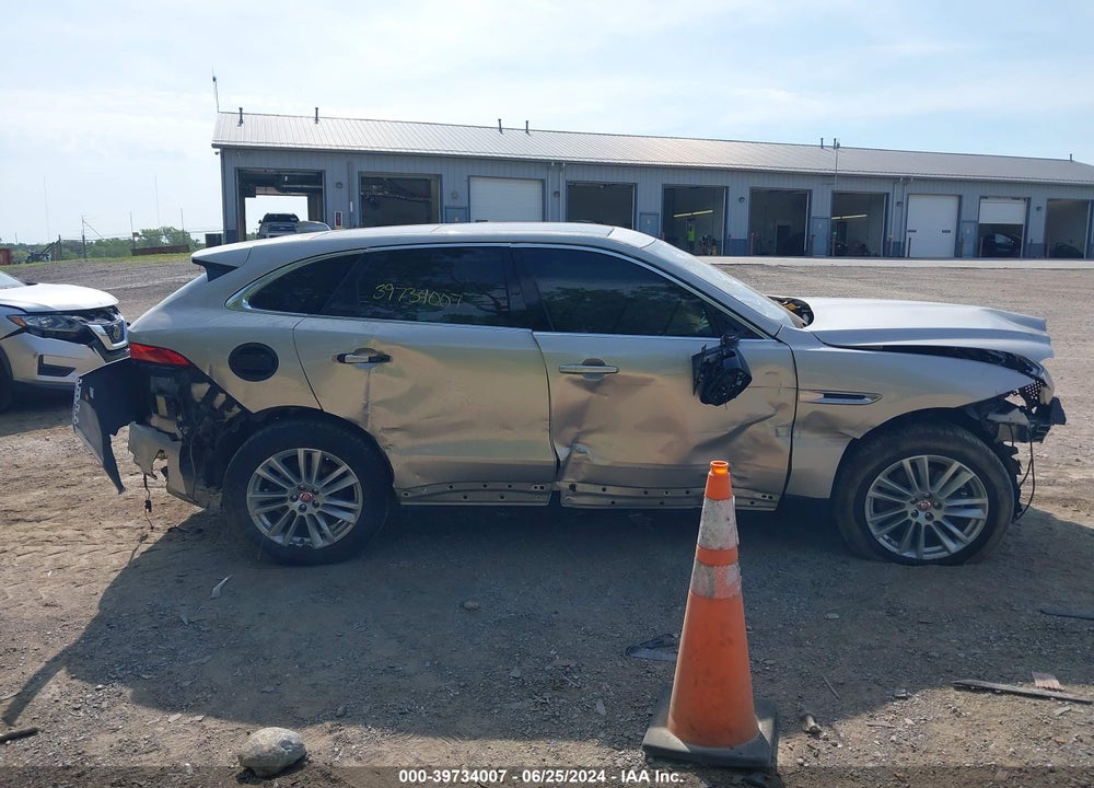 2017 JAGUAR F-PACE 35T PRESTIGE VIN: SADCK2BV3HA068685