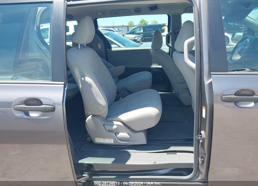 2016 TOYOTA SIENNA L 7 PASSENGER VIN: 5TDZK3DCXGS757017