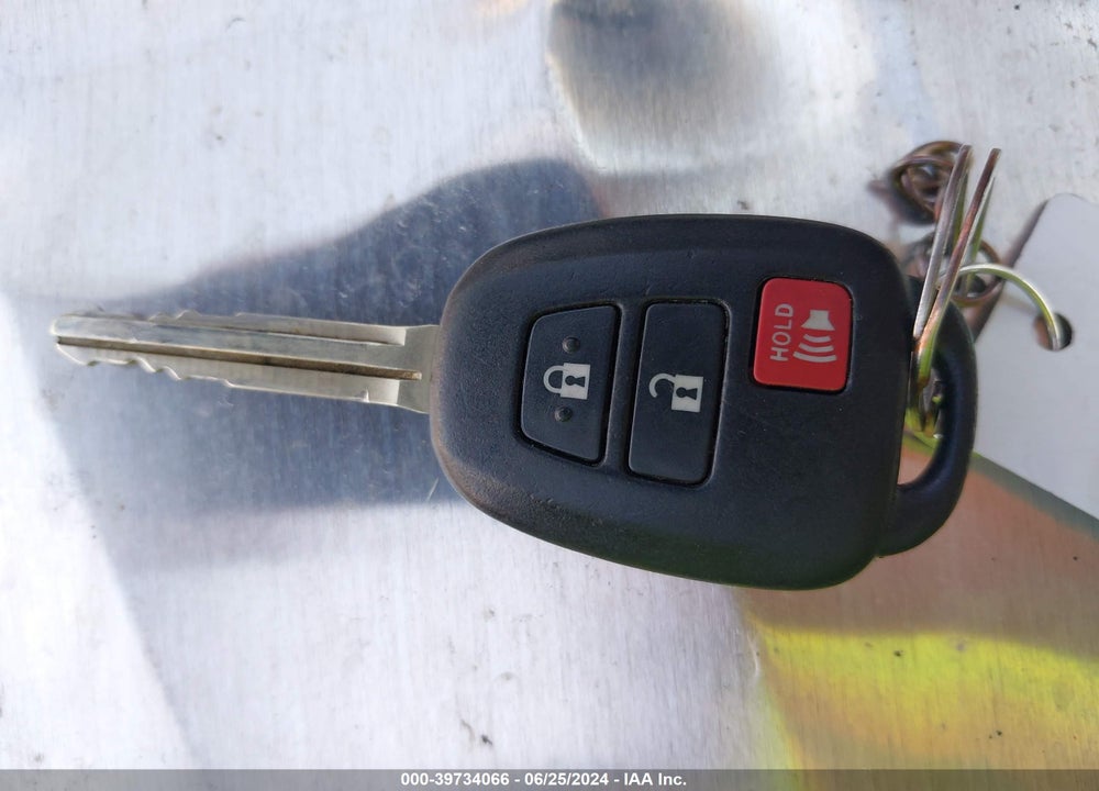 2013 TOYOTA PRIUS C ONE VIN: JTDKDTB32D1555313