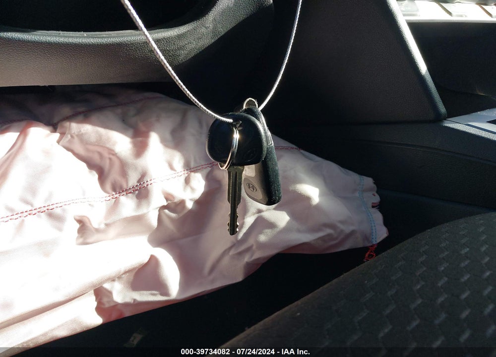 2019 HYUNDAI ELANTRA VIN: 5NPD84LF7KH482442