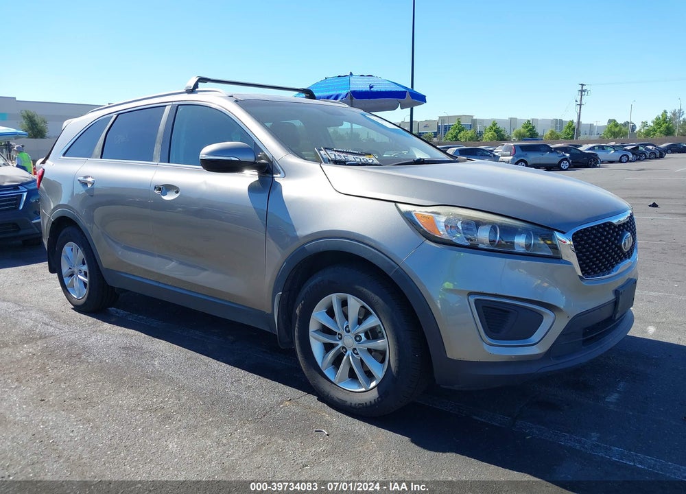 2016 KIA SORENTO 2.4L LX VIN: 5XYPG4A32GG157804
