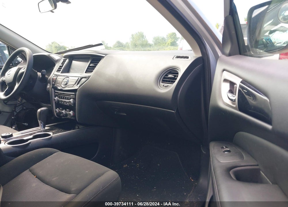 2018 NISSAN PATHFINDER S VIN: 5N1DR2MM2JC649603