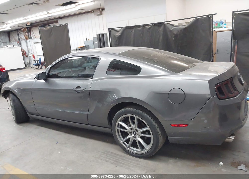 2014 FORD MUSTANG V6 VIN: 1ZVBP8AM5E5239605