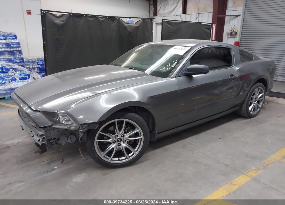 2014 FORD MUSTANG V6 VIN: 1ZVBP8AM5E5239605