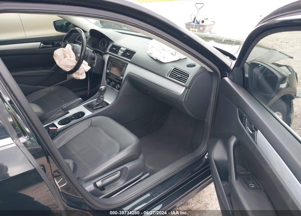 2013 VOLKSWAGEN PASSAT 2.5L SE VIN: 1VWBP7A30DC095781
