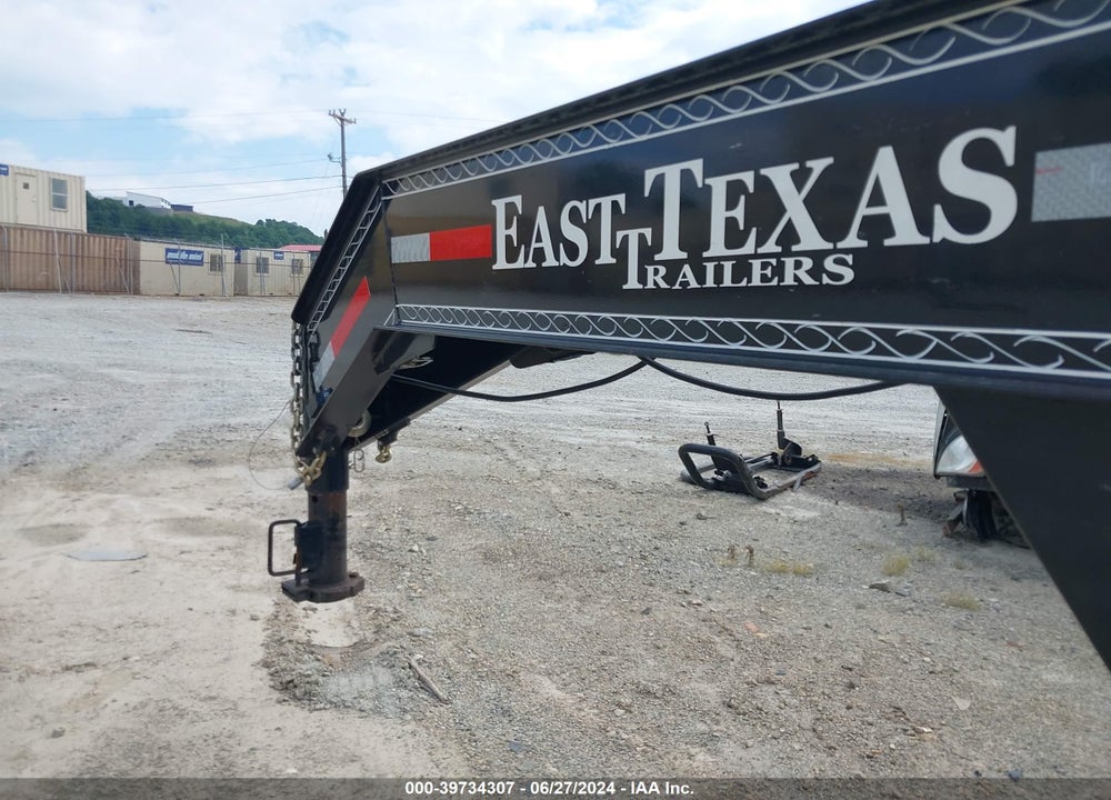 2023 EAST TEXAS 40' GOOSENECK TRAILER VIN: 58SGF4027PE037937