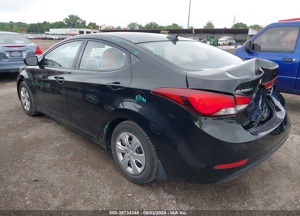 2016 HYUNDAI ELANTRA SE VIN: 5NPDH4AE4GH775247