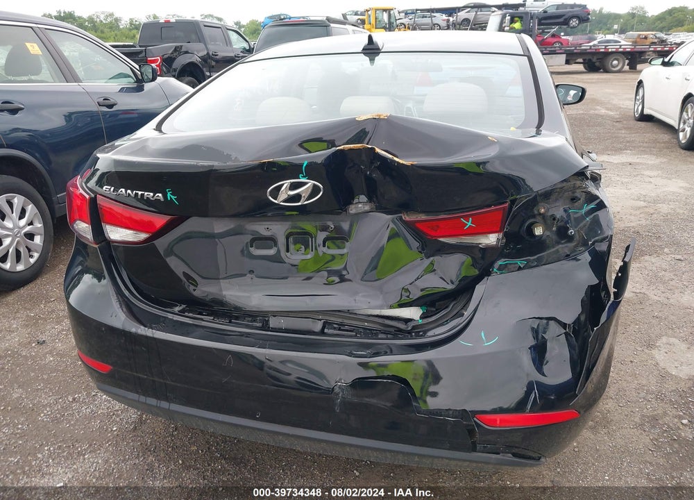 2016 HYUNDAI ELANTRA SE VIN: 5NPDH4AE4GH775247