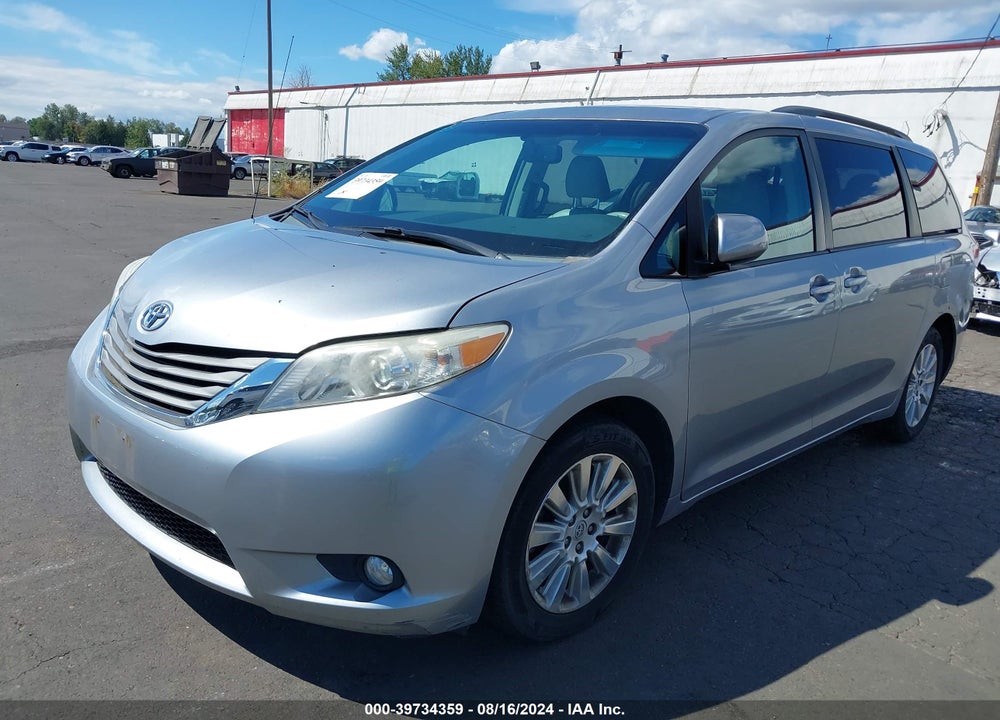 2013 TOYOTA SIENNA XLE 7 PASSENGER VIN: 5TDDK3DC4DS065180