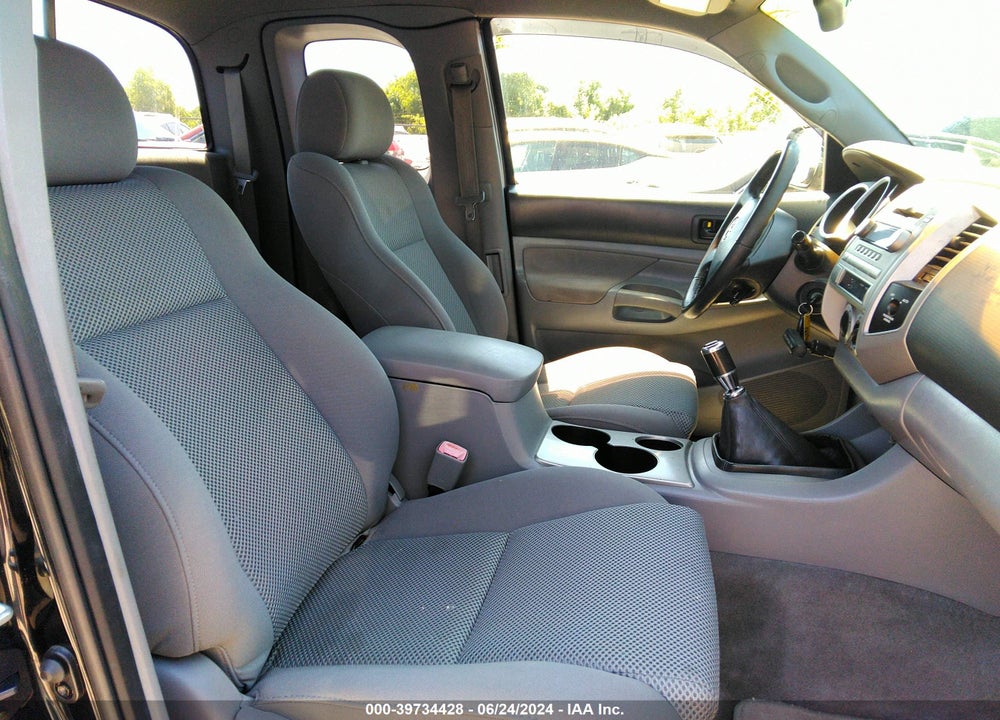 2005 TOYOTA TACOMA V6 VIN: 5TETU22NX5Z077066