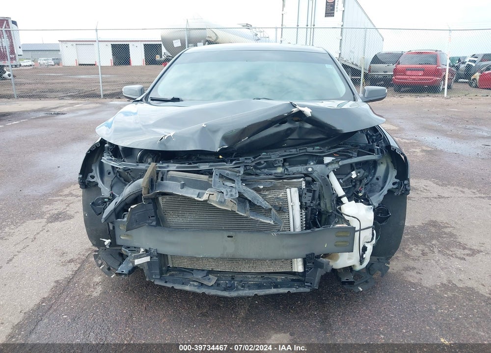 2018 CHEVROLET MALIBU LT VIN: 1G1ZD5ST5JF131755