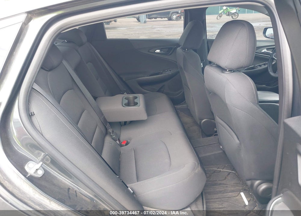 2018 CHEVROLET MALIBU LT VIN: 1G1ZD5ST5JF131755