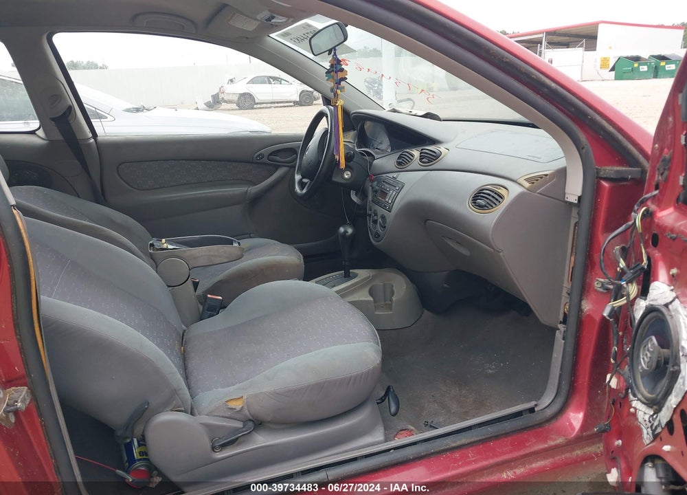 2003 FORD FOCUS ZX3 VIN: 3FAFP31323R176221