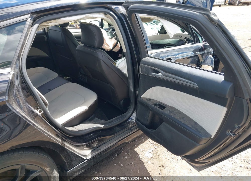 2019 FORD FUSION SE VIN: 3FA6P0HD1KR179560