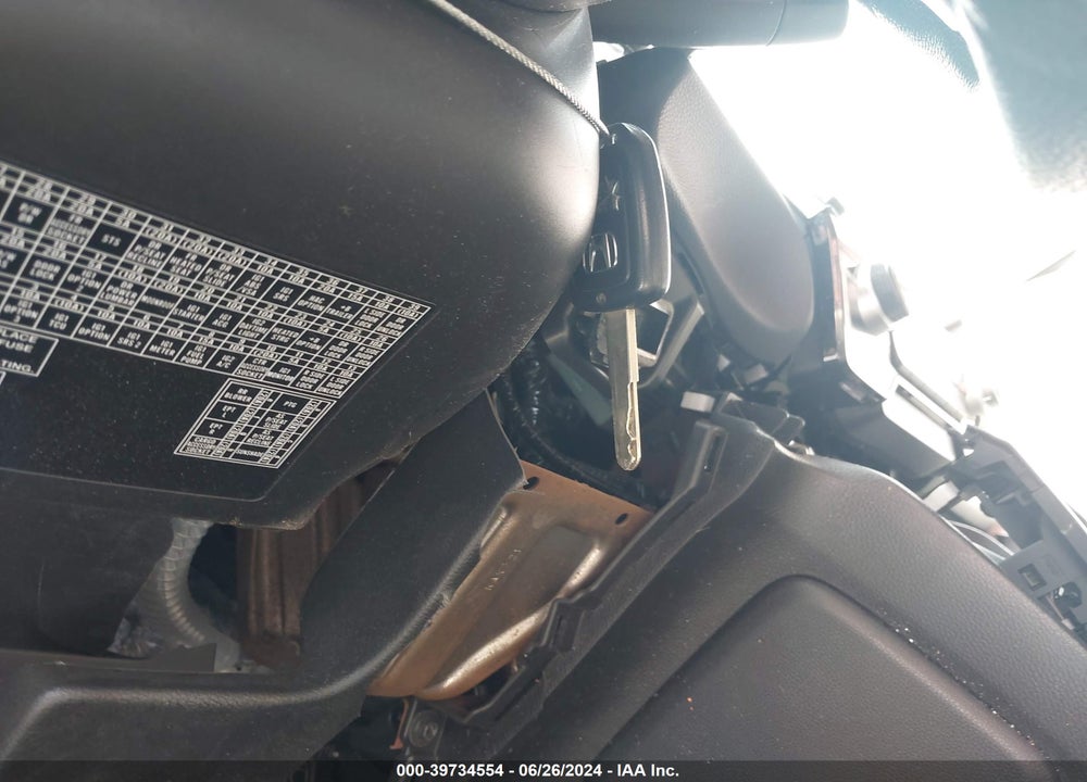2018 HONDA CR-V LX VIN: 5J6RW6H36JL001669