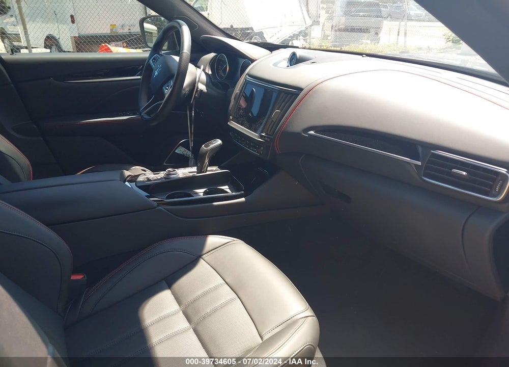 2021 MASERATI LEVANTE S GRANSPORT VIN: ZN661YUSXMX376783