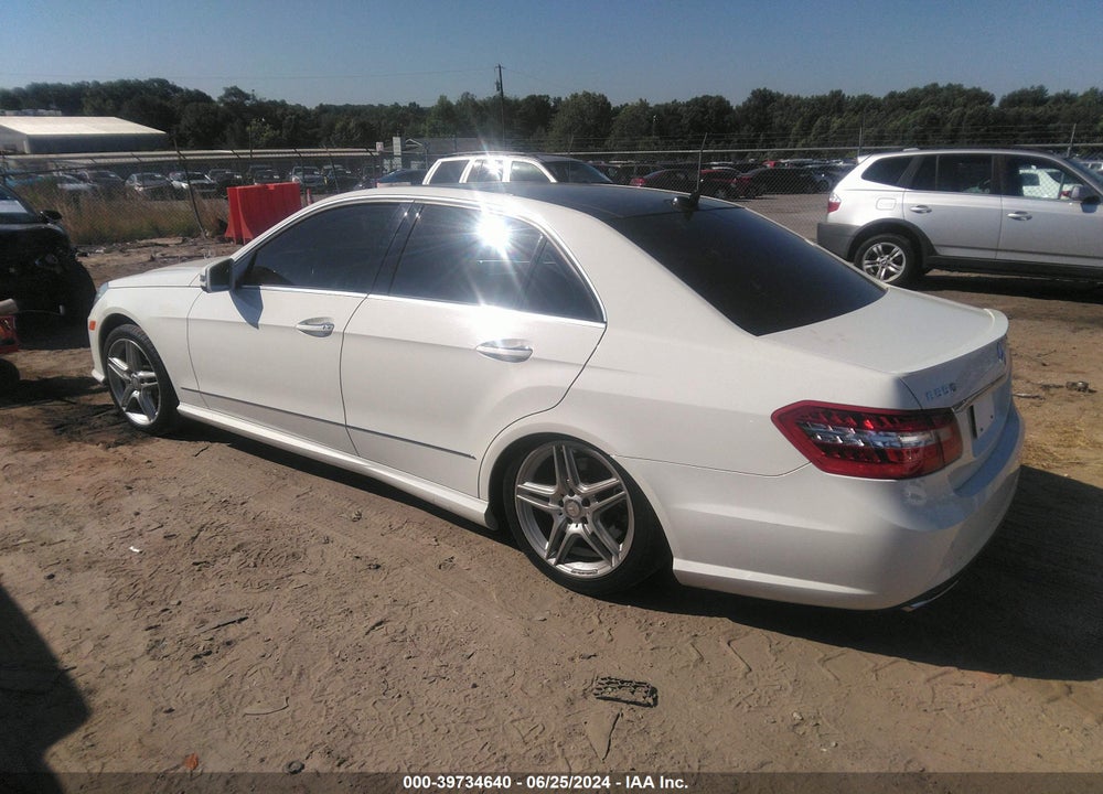 2011 MERCEDES-BENZ E 550 4MATIC VIN: WDDHF9AB4BA506648