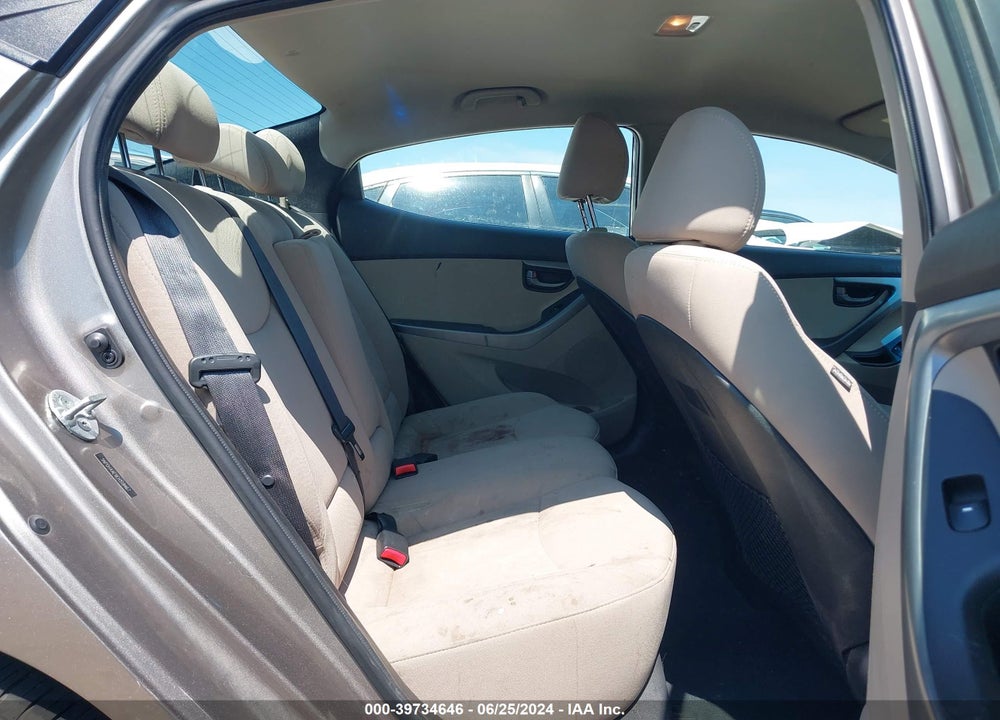 2014 HYUNDAI ELANTRA SE VIN: 5NPDH4AE9EH518467