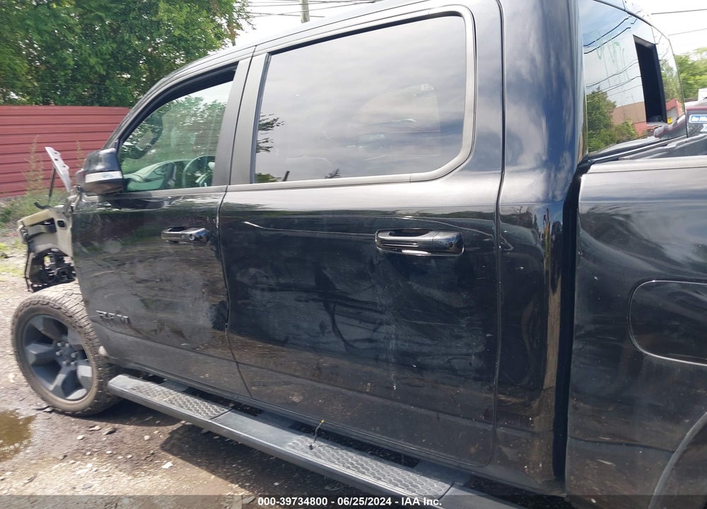2019 RAM 1500 LAIE  4X4 5'7 BOX VIN: 1C6SRFJT6KN869970