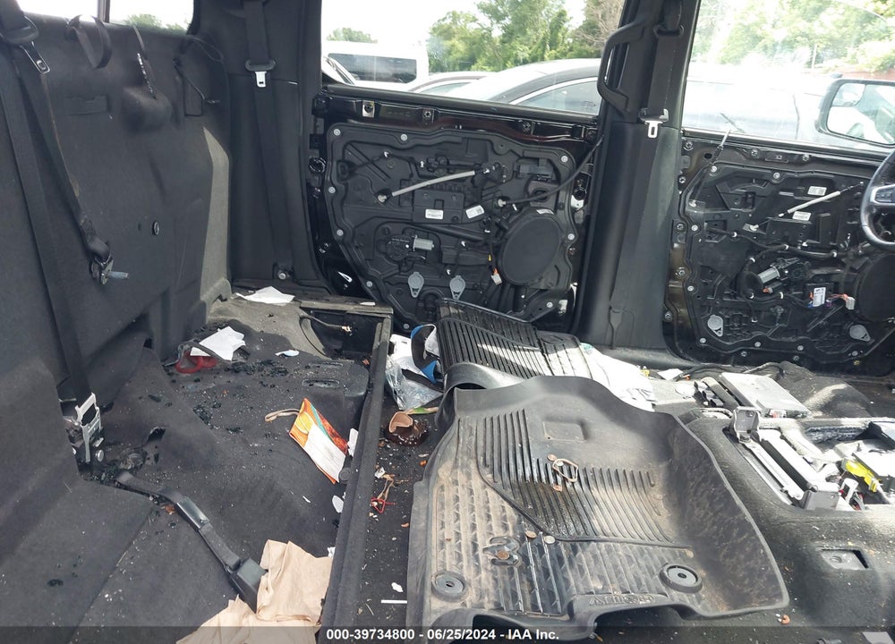 2019 RAM 1500 LAIE  4X4 5'7 BOX VIN: 1C6SRFJT6KN869970