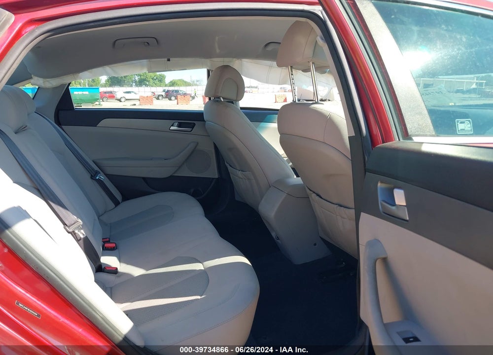 2015 HYUNDAI SONATA SE VIN: 5NPE24AF9FH219304