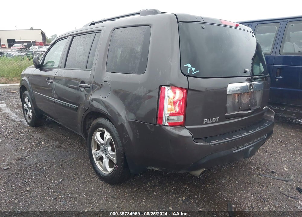 2012 HONDA PILOT EX-L VIN: 5FNYF4H58CB053060