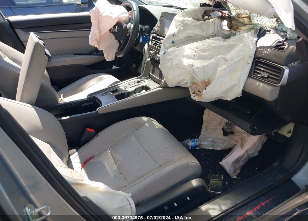 2018 HONDA ACCORD TOURING 2.0T VIN: 1HGCV2F99JA007994