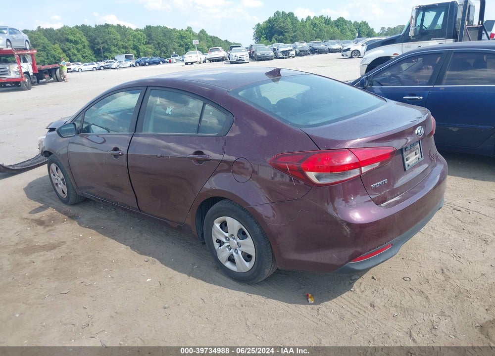2017 KIA FORTE VIN: 3KPFK4A70HE099185